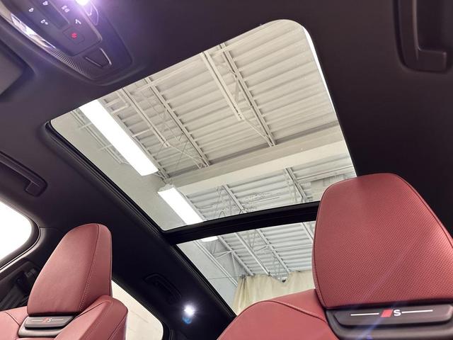 Photo of 2025 Magnet Gray Audi SQ6 e-tron