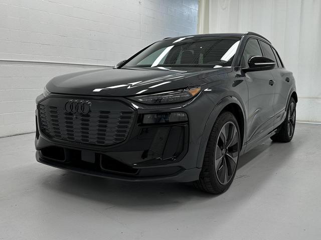 Photo of 2025 Magnet Gray Audi SQ6 e-tron