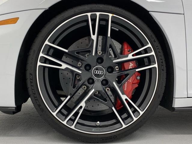 Photo of 2020 Suzuka Gray Metallic Audi R8