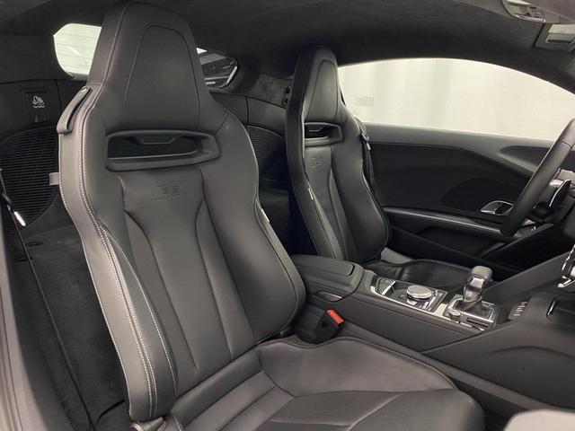 Photo of 2020 Suzuka Gray Metallic Audi R8