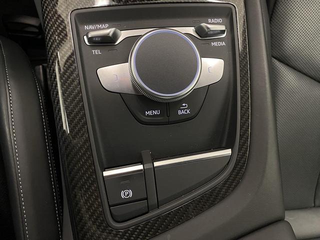 Photo of 2020 Suzuka Gray Metallic Audi R8