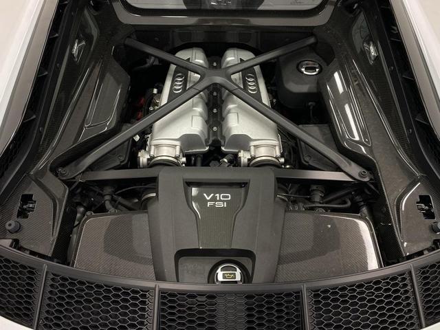Photo of 2020 Suzuka Gray Metallic Audi R8