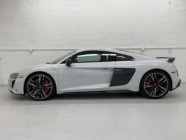 Photo of 2020 Suzuka Gray Metallic Audi R8