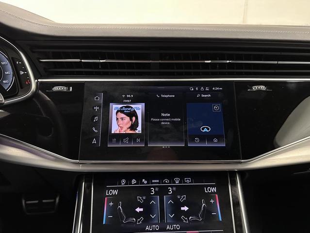 Photo of 2024 Black Metallic Audi Q7