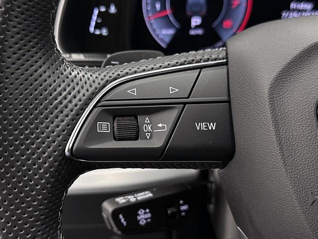 Photo of 2024 Black Metallic Audi Q7