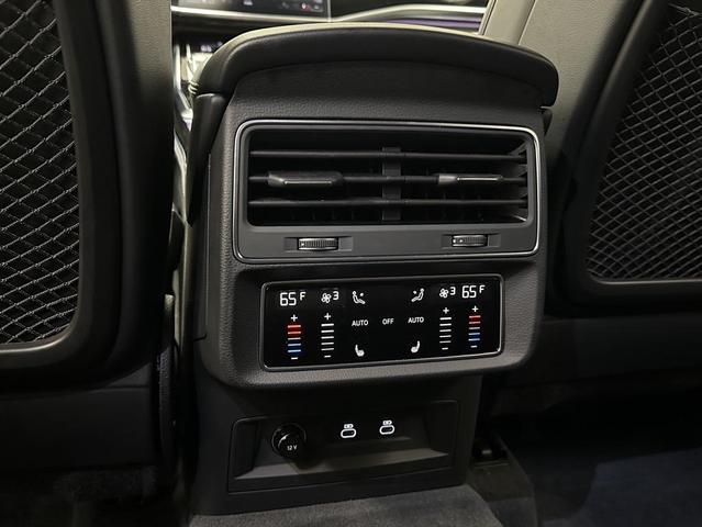 Photo of 2025 Mythos Black Metallic Audi Q7