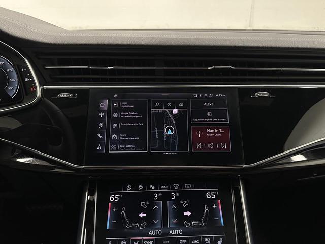 Photo of 2025 Mythos Black Metallic Audi Q7