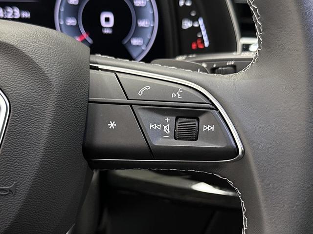 Photo of 2025 Mythos Black Metallic Audi Q7