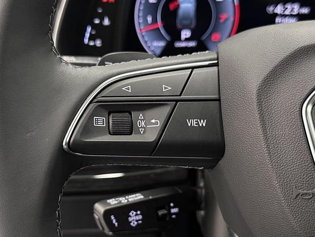 Photo of 2025 Mythos Black Metallic Audi Q7