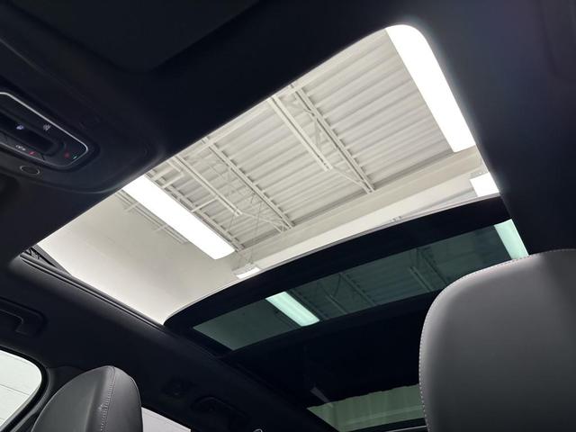 Photo of 2025 Mythos Black Metallic Audi Q7