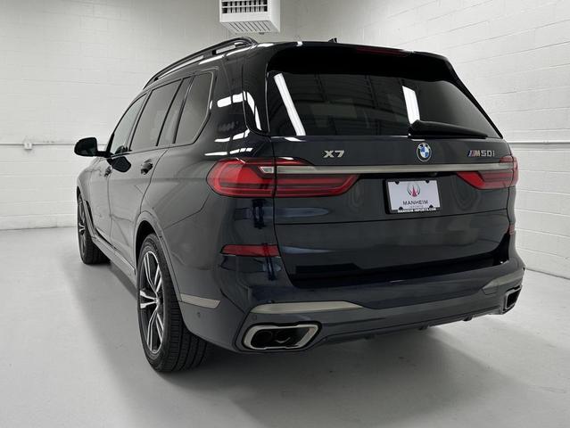 Photo of 2022 Carbon Black Metallic BMW X7