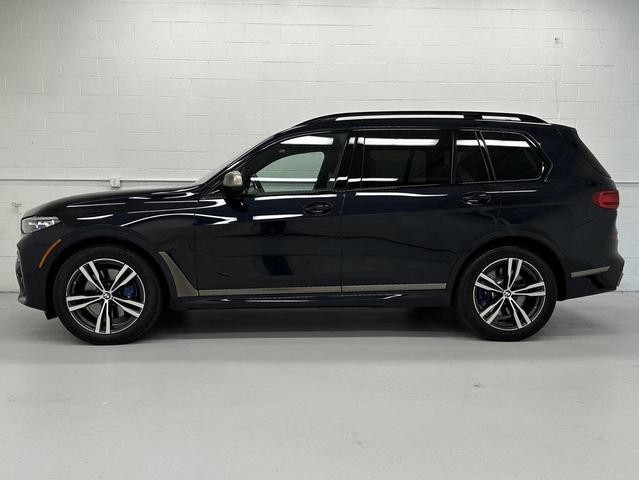 Photo of 2022 Carbon Black Metallic BMW X7