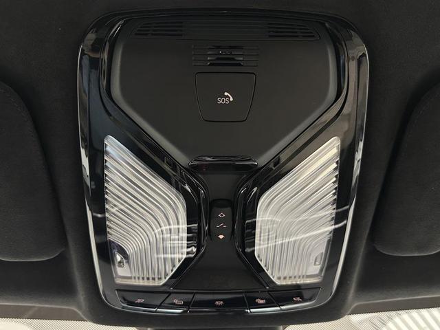 Photo of 2022 Carbon Black Metallic BMW X7