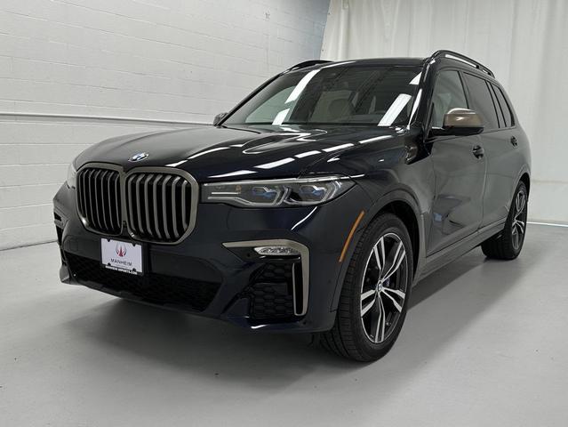 Photo of 2022 Carbon Black Metallic BMW X7