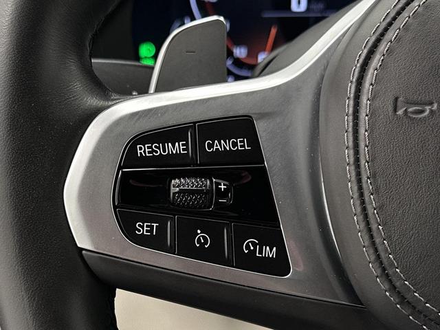 Photo of 2022 Carbon Black Metallic BMW X7