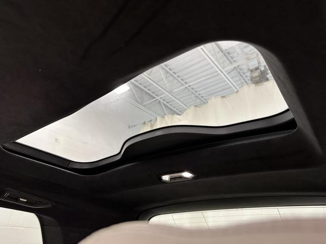 Photo of 2022 Carbon Black Metallic BMW X7