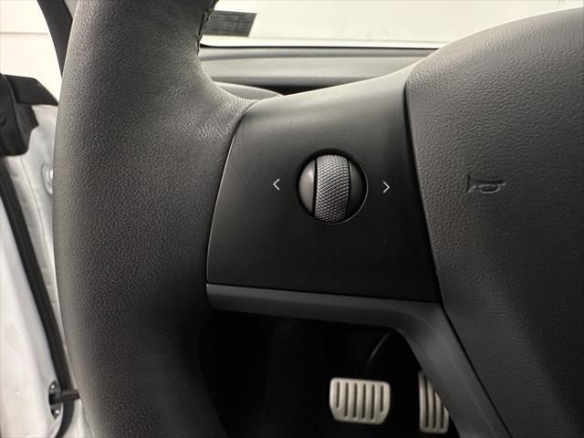 Photo of 2022 Pearl White Multi-Coat Tesla Model Y