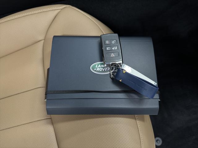 Photo of 2025 Fuji White Land Rover Range Rover Sport