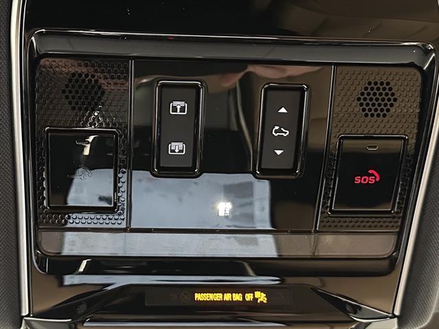 Photo of 2025 Fuji White Land Rover Range Rover Sport