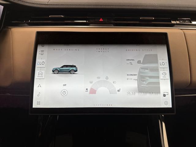 Photo of 2025 Fuji White Land Rover Range Rover Sport