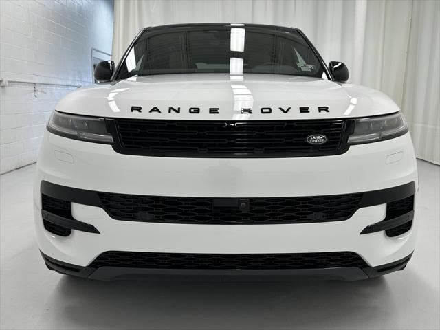 Photo of 2025 Fuji White Land Rover Range Rover Sport