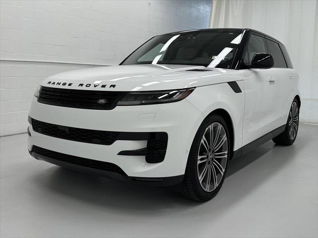 Photo of 2025 Fuji White Land Rover Range Rover Sport