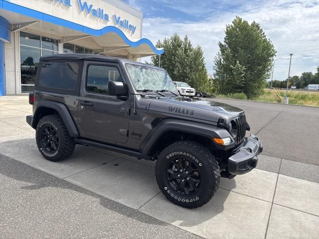 Photo of 2021 Gray Jeep Wrangler
