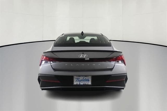 Photo of 2025 Gray Hyundai ELANTRA HEV