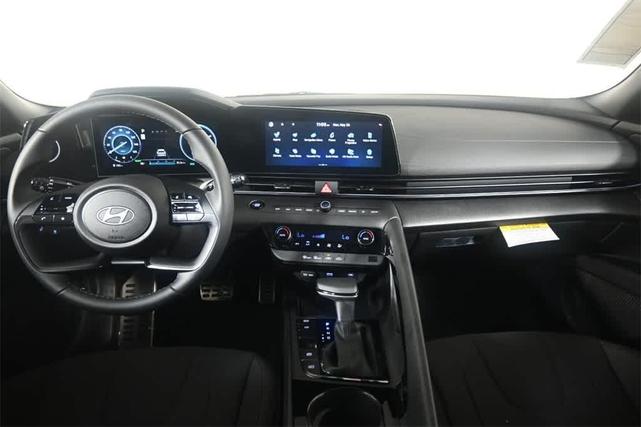 Photo of 2025 Gray Hyundai ELANTRA HEV