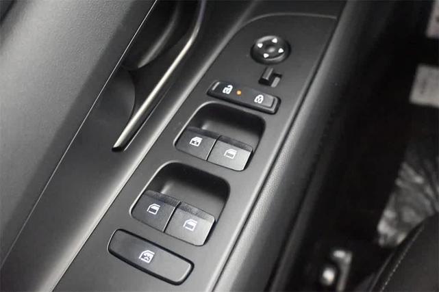 Photo of 2025 Gray Hyundai ELANTRA HEV