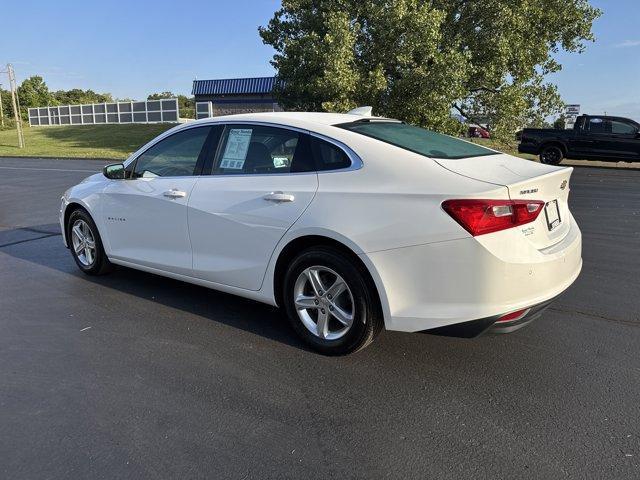 Photo of 2024 Summit White Chevrolet Malibu
