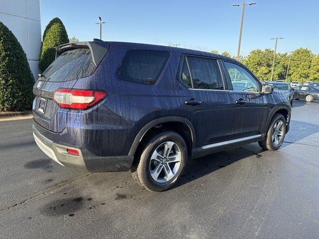Photo of 2025 Blue Honda Pilot