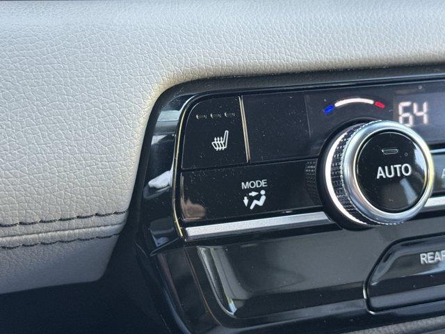 Photo of 2025 Blue Honda Pilot