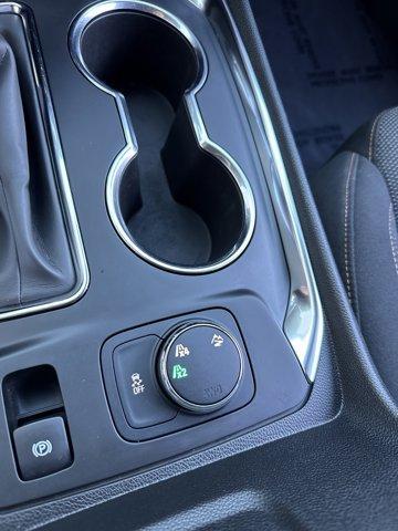 Photo of 2021 Silver Ice Metallic Chevrolet Traverse