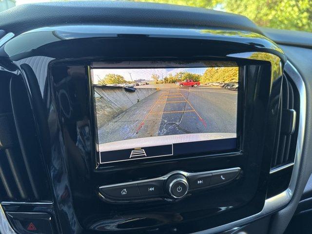 Photo of 2021 Silver Ice Metallic Chevrolet Traverse