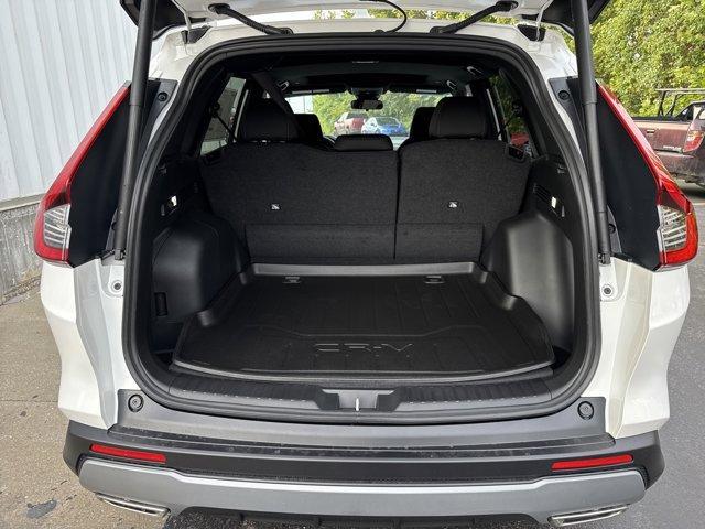 Photo of 2026 Platinum White Pearl Honda CR-V Hybrid