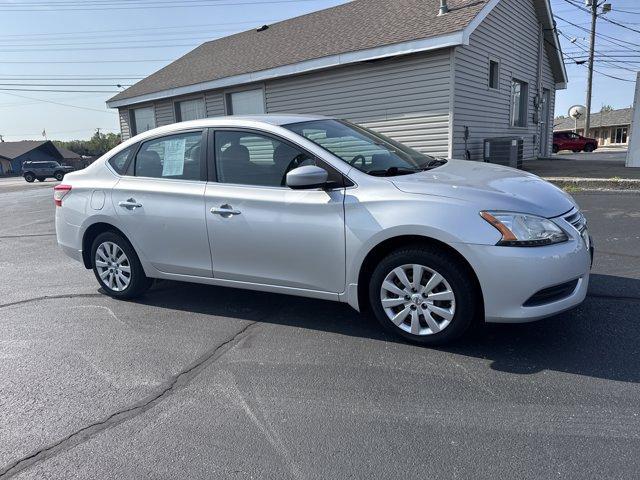 Photo of 2015 Brilliant Silver Nissan Sentra