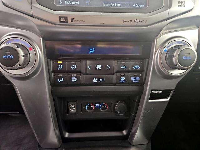 Photo of 2017 Black Toyota 4Runner
