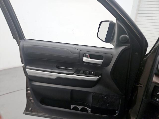 Photo of 2018 Brown Toyota Tundra