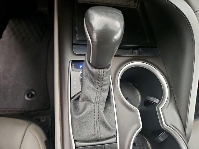Photo of 2021 White Toyota Camry