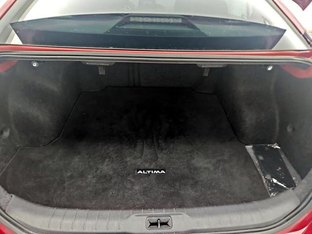 Photo of 2020 Red Nissan Altima