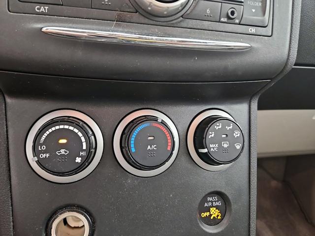 Photo of 2014 Red Nissan Rogue Select