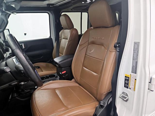 Photo of 2020 White Jeep Wrangler