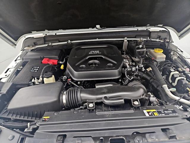 Photo of 2020 White Jeep Wrangler