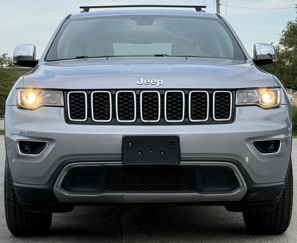 Photo of 2017 Billet Silver Metallic Clearcoat Jeep Grand Cherokee