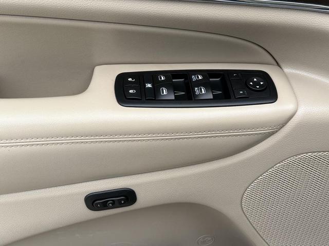 Photo of 2017 Billet Silver Metallic Clearcoat Jeep Grand Cherokee