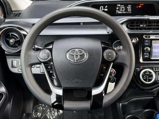 Photo of 2018 Super White Toyota Prius c
