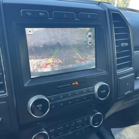 Photo of 2018 Oxford White Ford Expedition