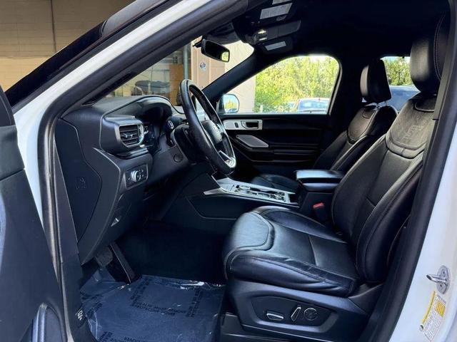 Photo of 2020 Star White Metallic Tri-Coat Ford Explorer