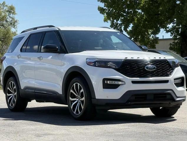 Photo of 2020 Star White Metallic Tri-Coat Ford Explorer